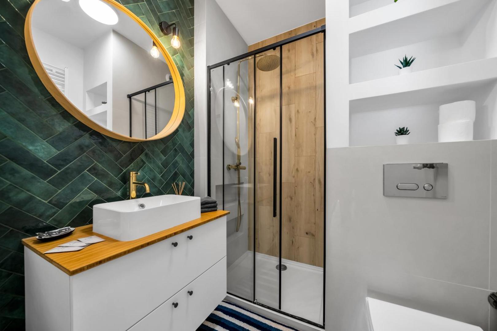 Skierniewicka Apt - Parking, Workspace, Balcony - By Rentujemy Warsawa Bagian luar foto