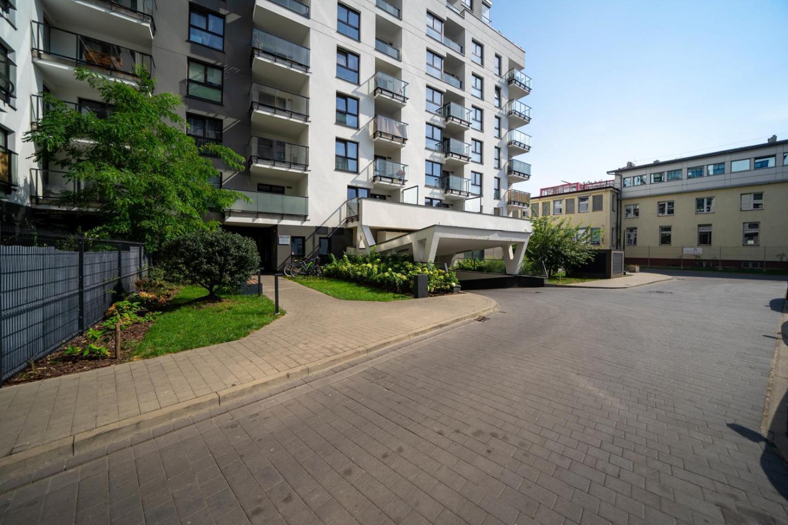 Skierniewicka Apt - Parking, Workspace, Balcony - By Rentujemy Warsawa Bagian luar foto