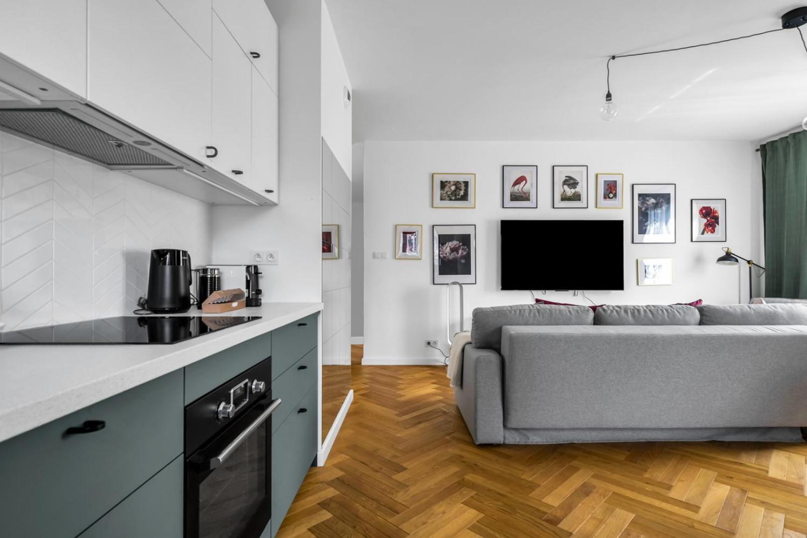 Skierniewicka Apt - Parking, Workspace, Balcony - By Rentujemy Warsawa Bagian luar foto